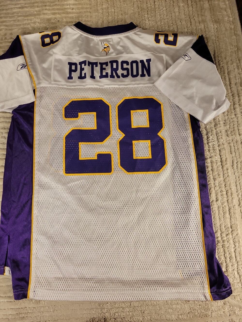 Reebok Adrian Peterson Minnesota Vikings Football Jersey Youth Large 14-16 boys